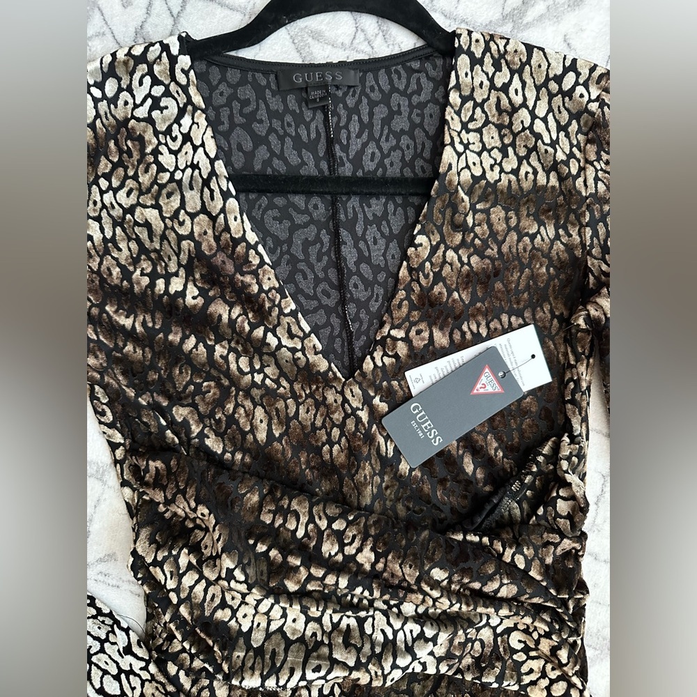 GUESS Belinda Velvet Leopard Bodysuit NWT Brown Flocked Animal Print Wrap V-Neck - Picture 6 of 7